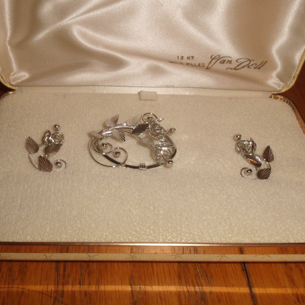 Van Dell 12 Kt Gold Filled Silver Pin Brooch Clip Earrings Set Leaves Scrolls